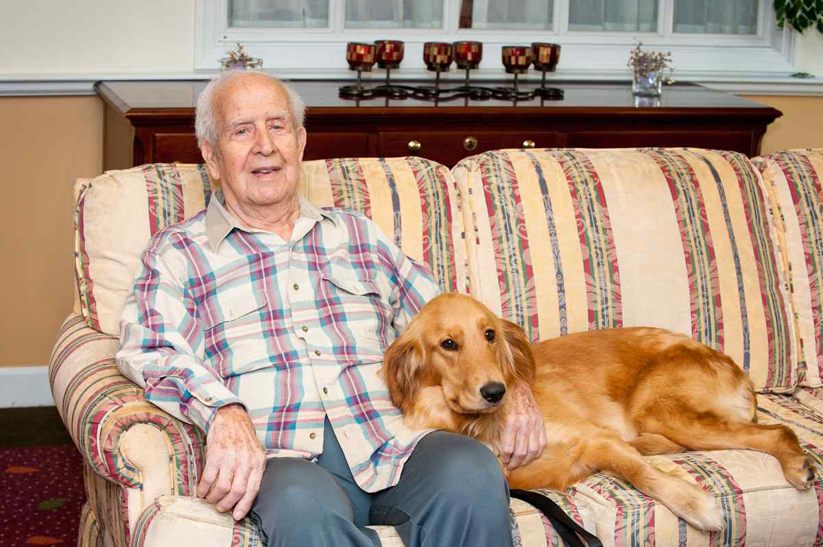 hunters creek man and dog