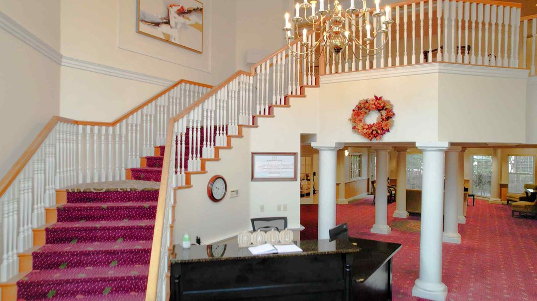 Hunters Creek lobby
