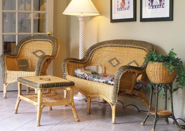 sun room with seating